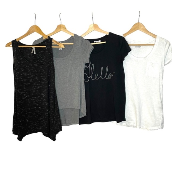 4 Top Bundle 🤍 - Picture 1 of 16